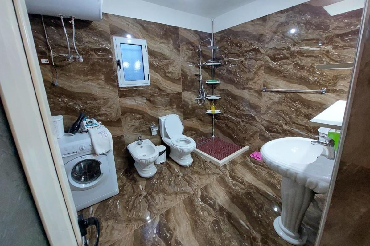 Villa Heljos Apartaments Vlorë Buitenkant foto